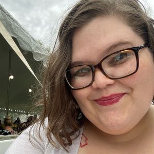 Meet your Posher, Hannah